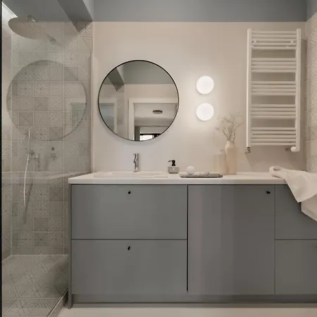 Iron By Dreamap Lejlighed